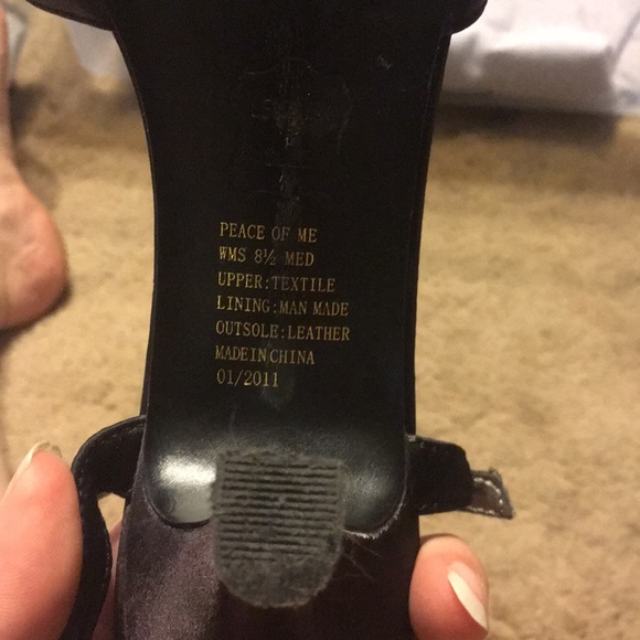 Strapped heels - Picture 4 of 6